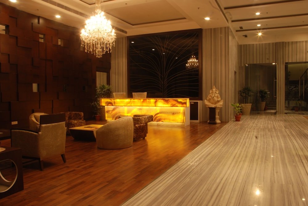 Hotel Pluto's,Delhi>>Chhatarpur,3 star