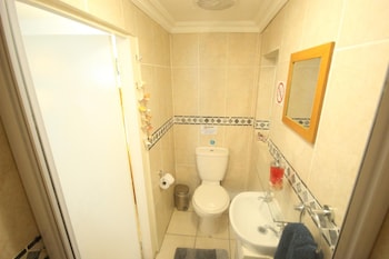 saltycrax backpackers and adventures