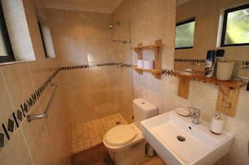 saltycrax backpackers and adventures