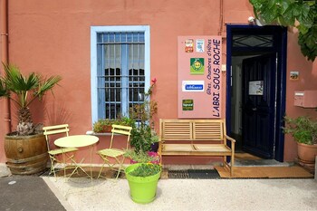 chambres dhotes et gites labri sous roche