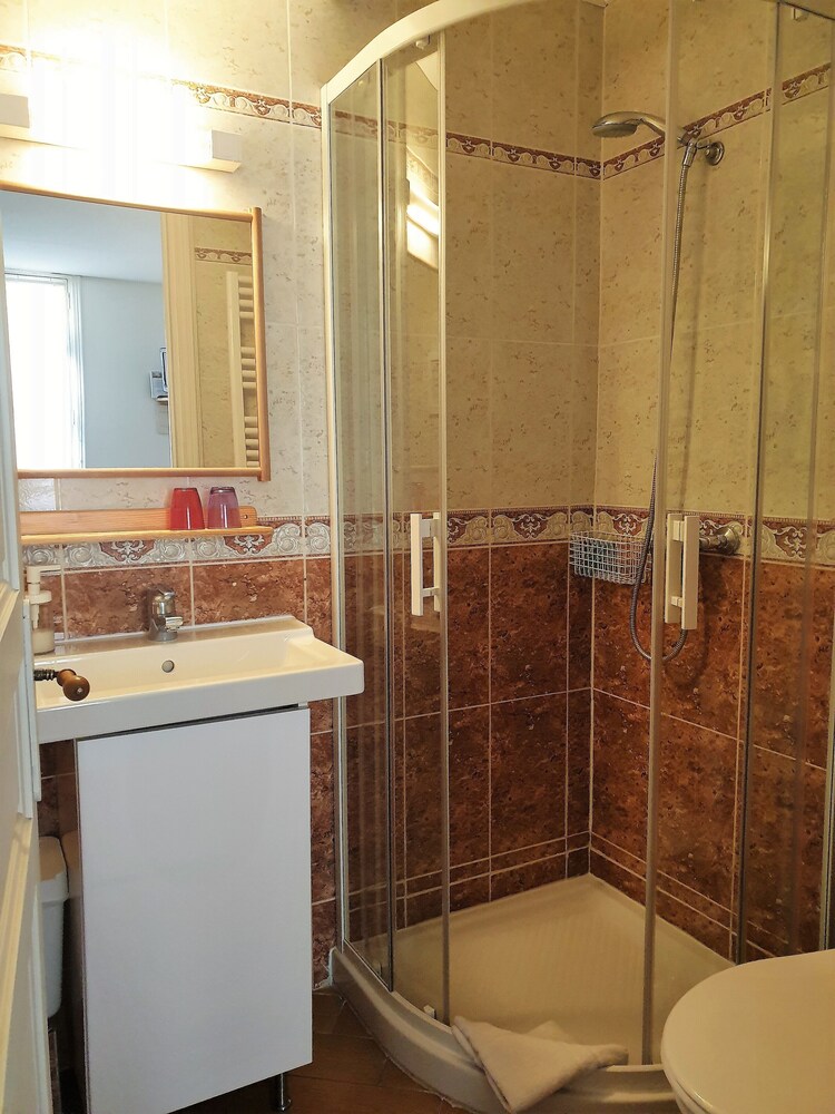 chambres dhotes et gites labri sous roche