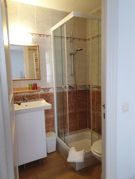 chambres dhotes et gites labri sous roche