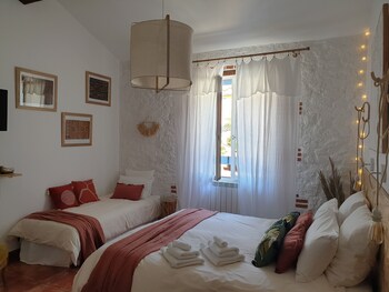 chambres dhotes et gites labri sous roche