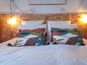 chambres dhotes et gites labri sous roche