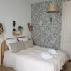 Chambres D'hôtes Et Gîtes- L'abri Sous Roche,,3 star