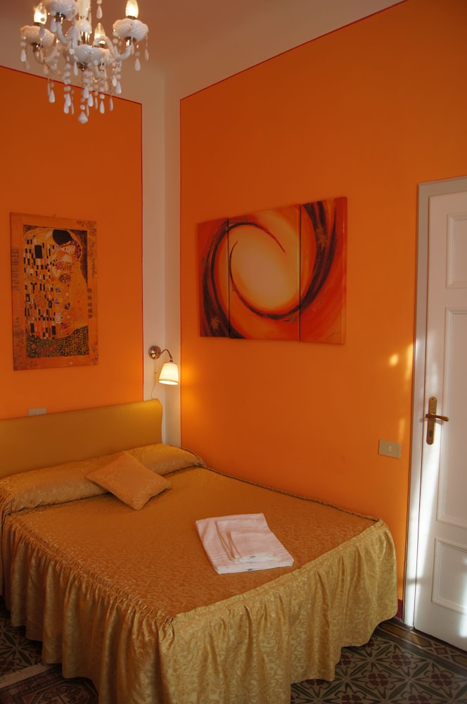 la mimosa bed and breakfast