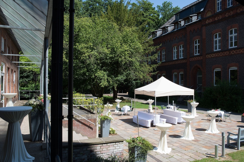 mutterhaus dusseldorf hotel