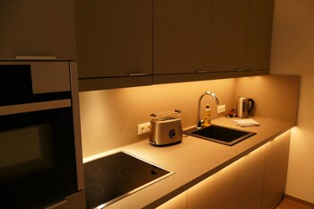 meyns apartments and hotel