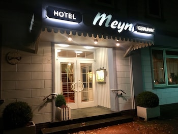 meyns apartments and hotel