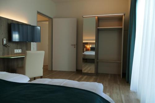 meyns apartments and hotel