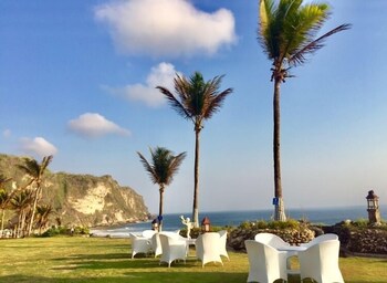 queen of the south resort