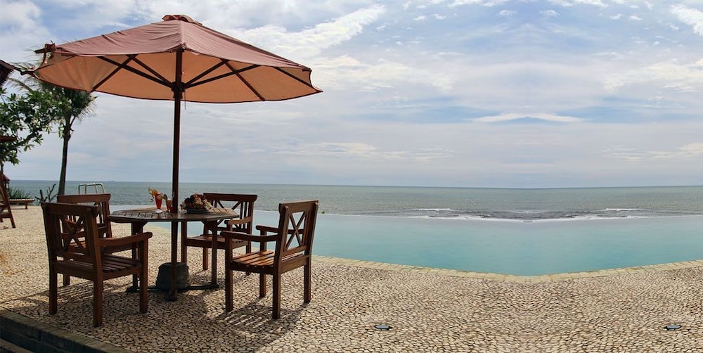 queen of the south resort