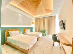 queen of the south resort