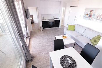 apartments and rooms danivan pool villas b