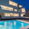 apartments and rooms danivan pool villas b
