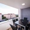 apartments and rooms danivan pool villas b