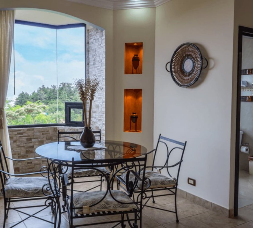casas del toro monteverde
