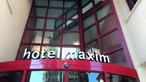 hotel maxim