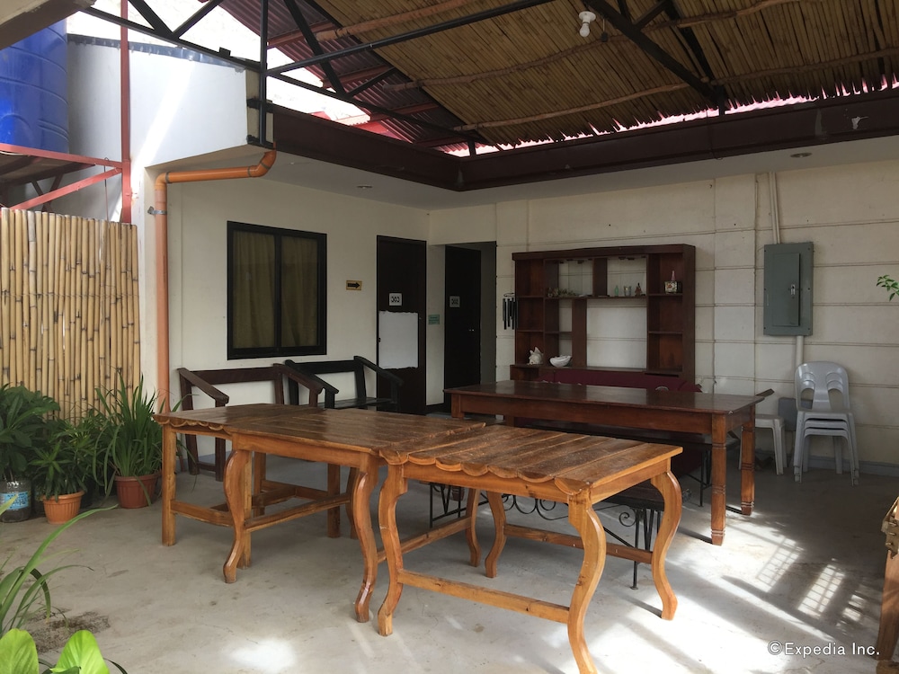 zuric pension coron
