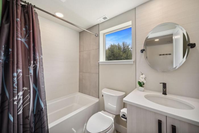swanky townhome near old town breweries and river