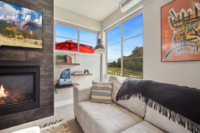swanky townhome near old town breweries and river