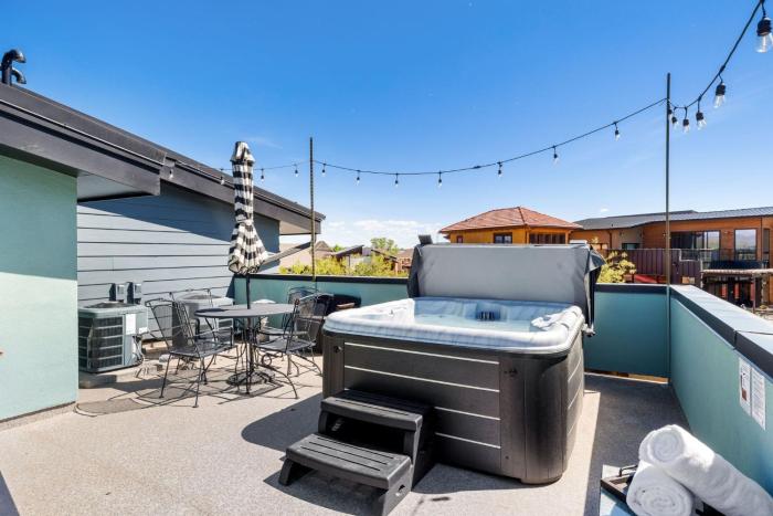 swanky townhome near old town breweries and river
