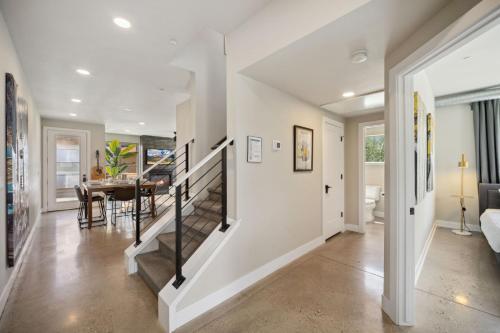 swanky townhome near old town breweries and river