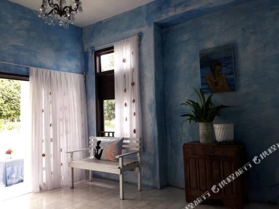 brassiere beach resort