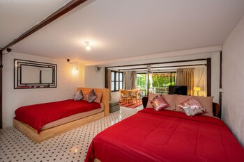 secret garden pool villa