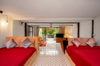 secret garden pool villa