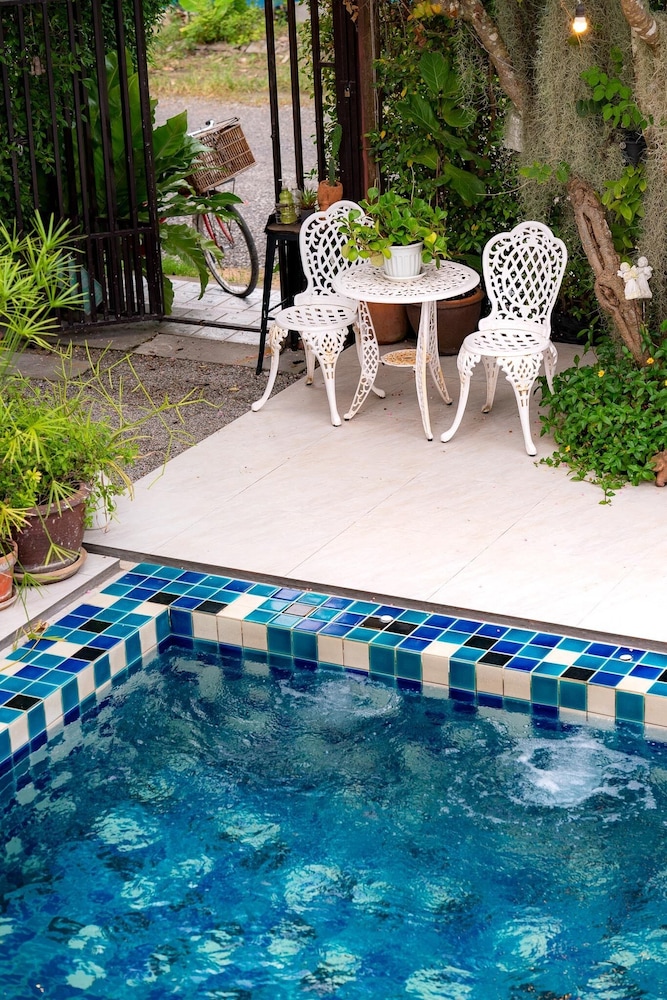 secret garden pool villa
