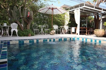 secret garden pool villa