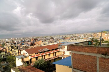 tanani newa home