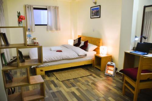 tanani newa home