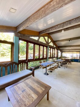 hotel canto do rio maresias