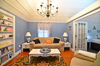 historic apt in heart of christiansted