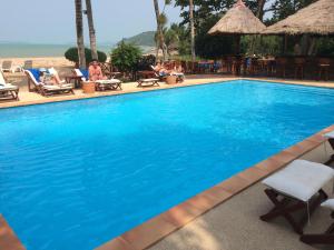 the waterfront hotel at fishermans village