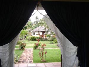 the waterfront hotel at fishermans village