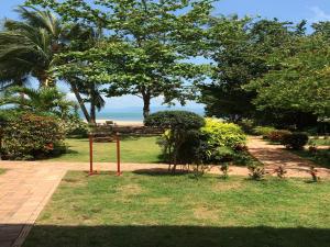 the waterfront hotel at fishermans village