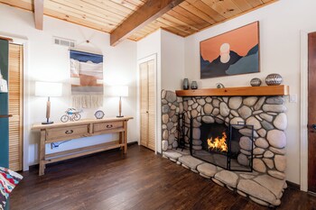 black oak cabin 1977 by big bear vacations