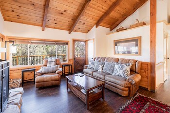 black oak cabin 1977 by big bear vacations