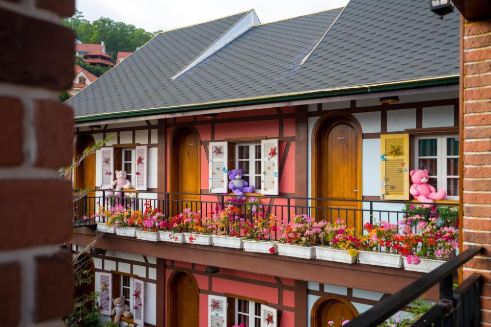little colmar homestay and pottery studio