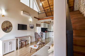 little colmar homestay and pottery studio