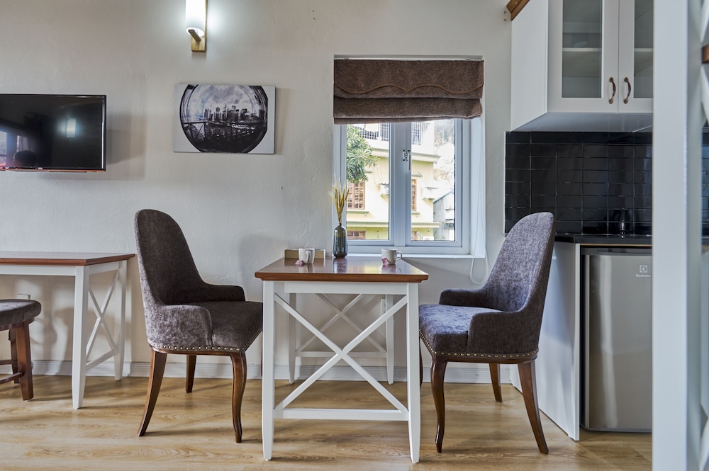 little colmar homestay and pottery studio