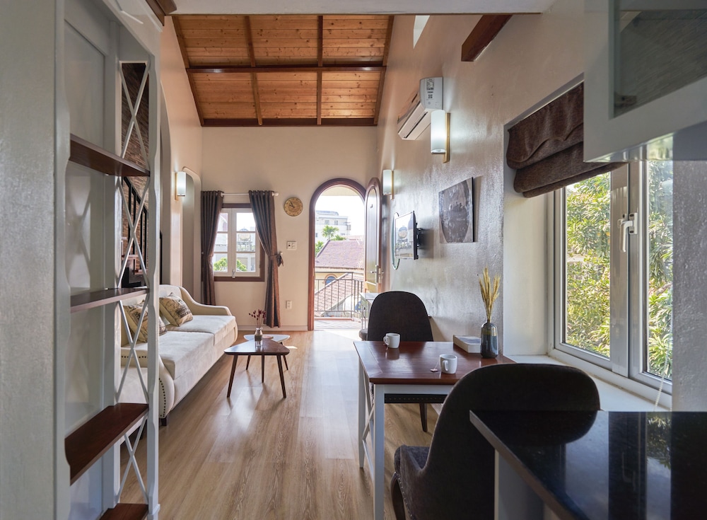 little colmar homestay and pottery studio