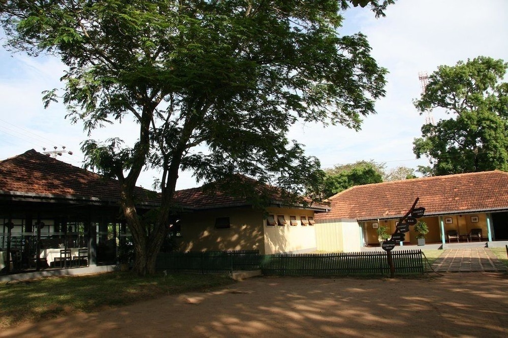 heritage habarana resort