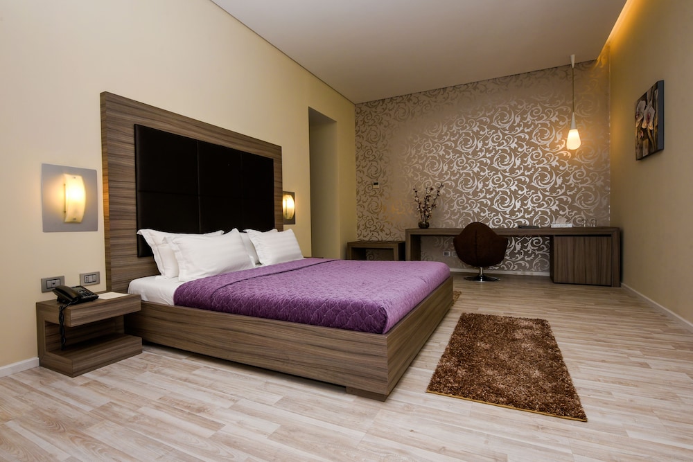 tirana