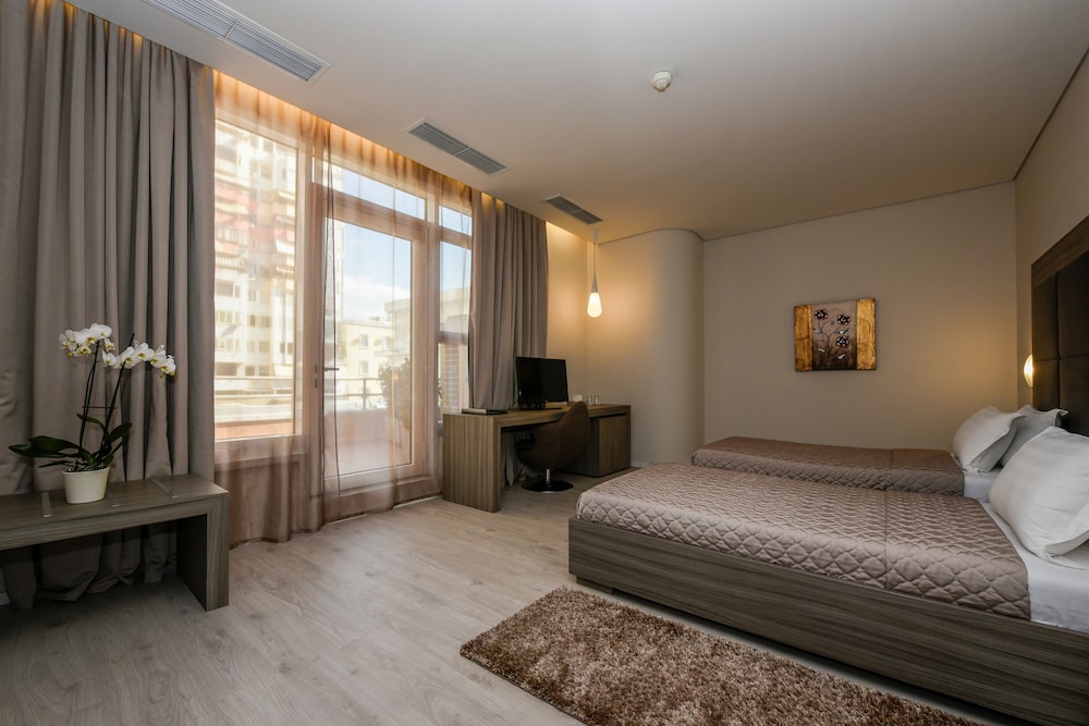 tirana