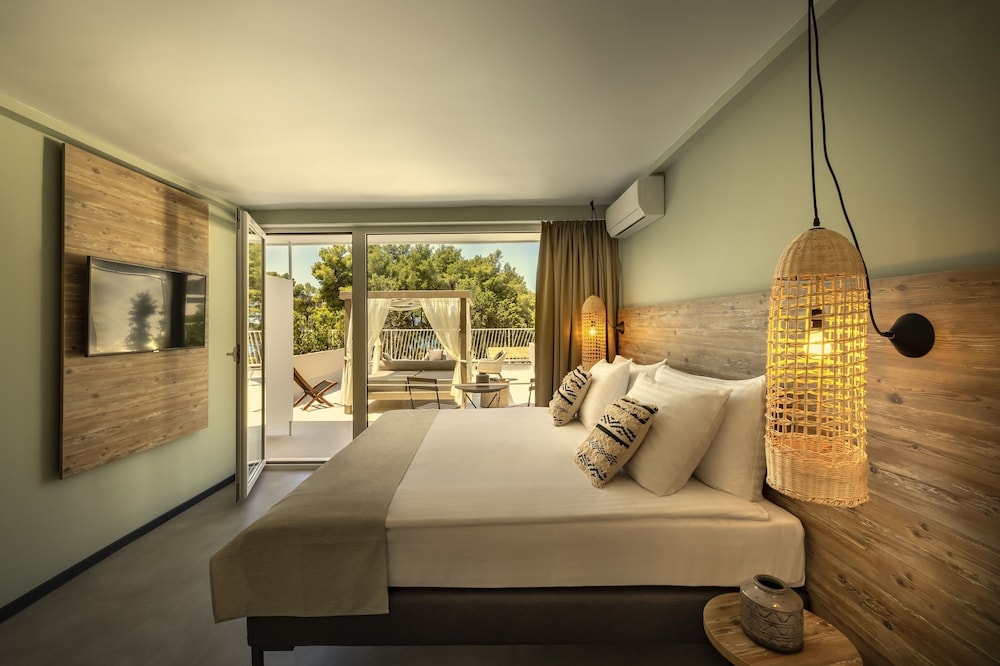 hvar placeshotel by valamar
