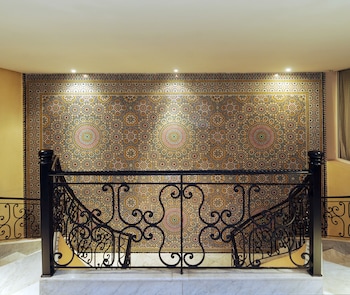 hotel tghat